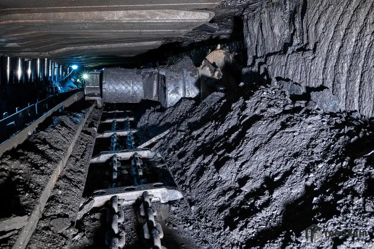 Carbon Fiber in Mining and Mineral Processing: Lighter Wear Parts, Less Downtime